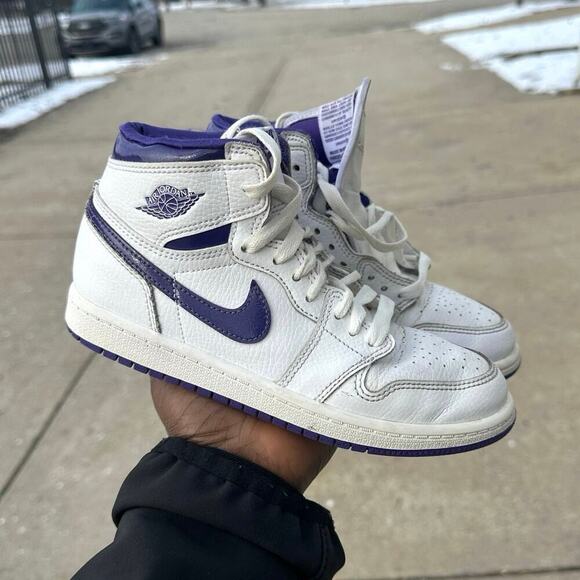 Nike Air Jordan 1 Retro High Top White Court Purple Athletic Shoes Kids Size 3Y - Picture 3 of 11